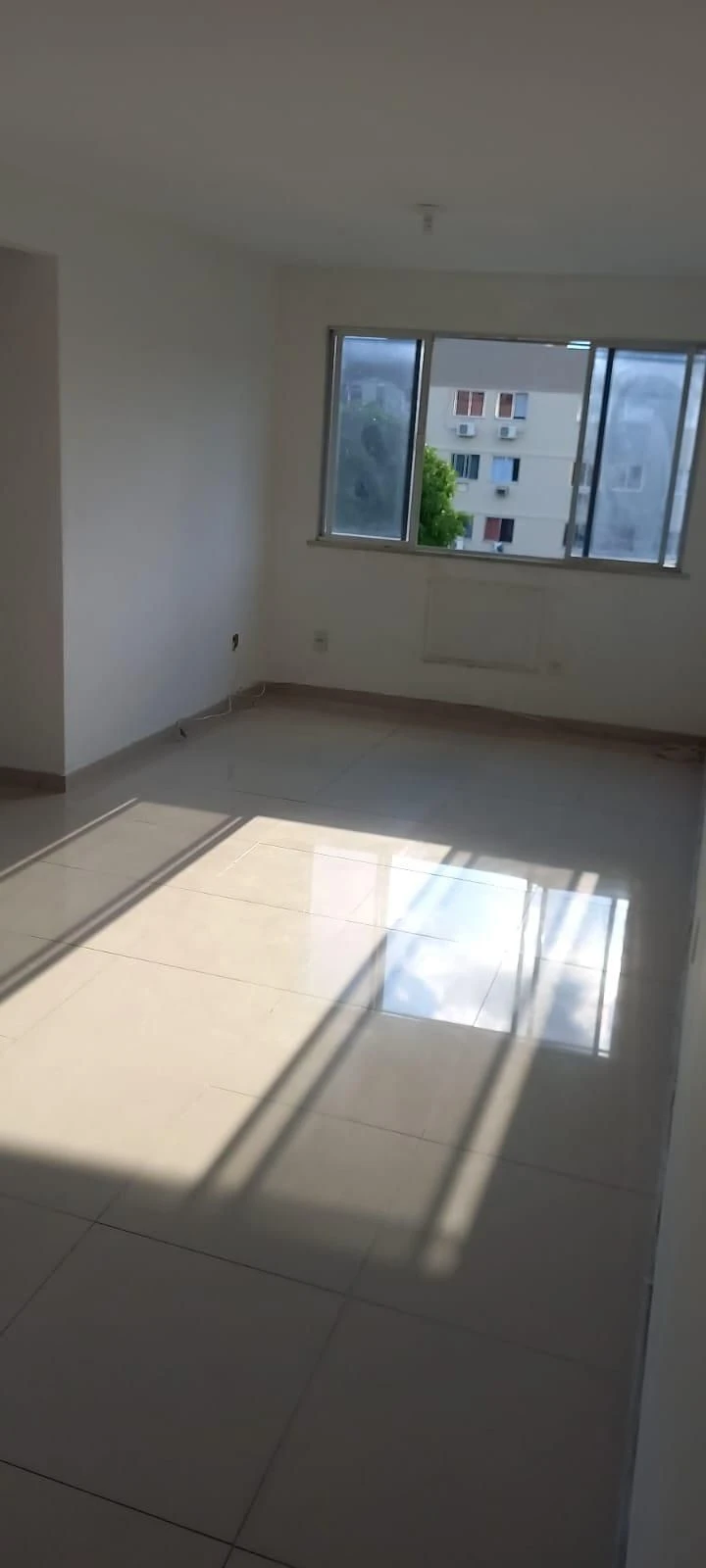 Невмебльована квартира з 2 спальнями і 1 паркомісцем — photo 30