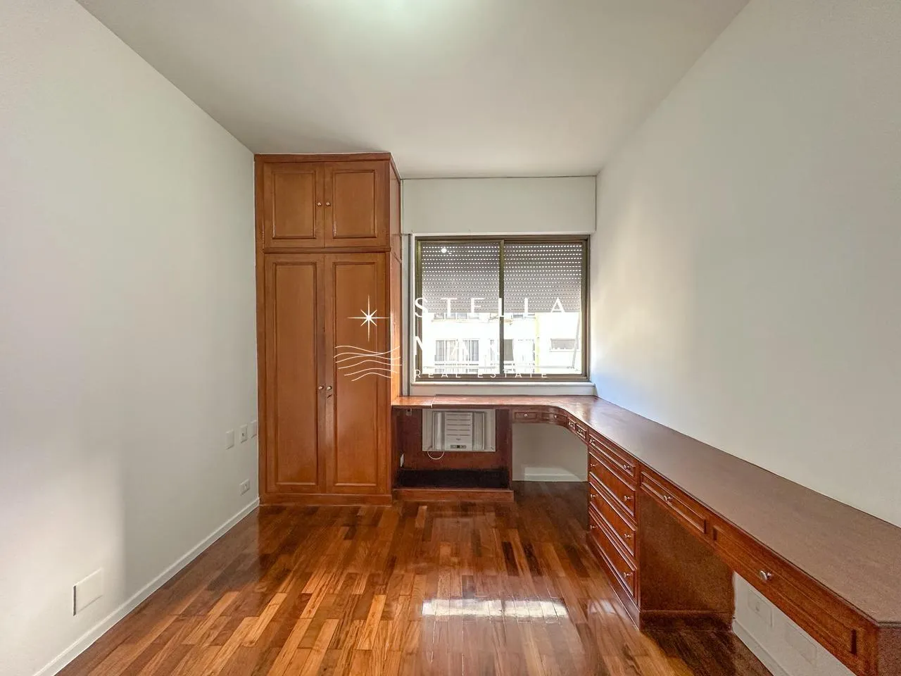 Apartment with 4 bedrooms, 4 bathrooms and a balcony — photo 19