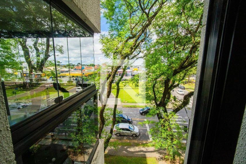 Furnished apartment, 65 m², with a glass-enclosed balcony — photo 31
