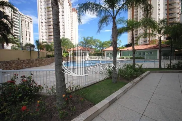 3-bedroom apartment in a building with a heated pool — photo 31