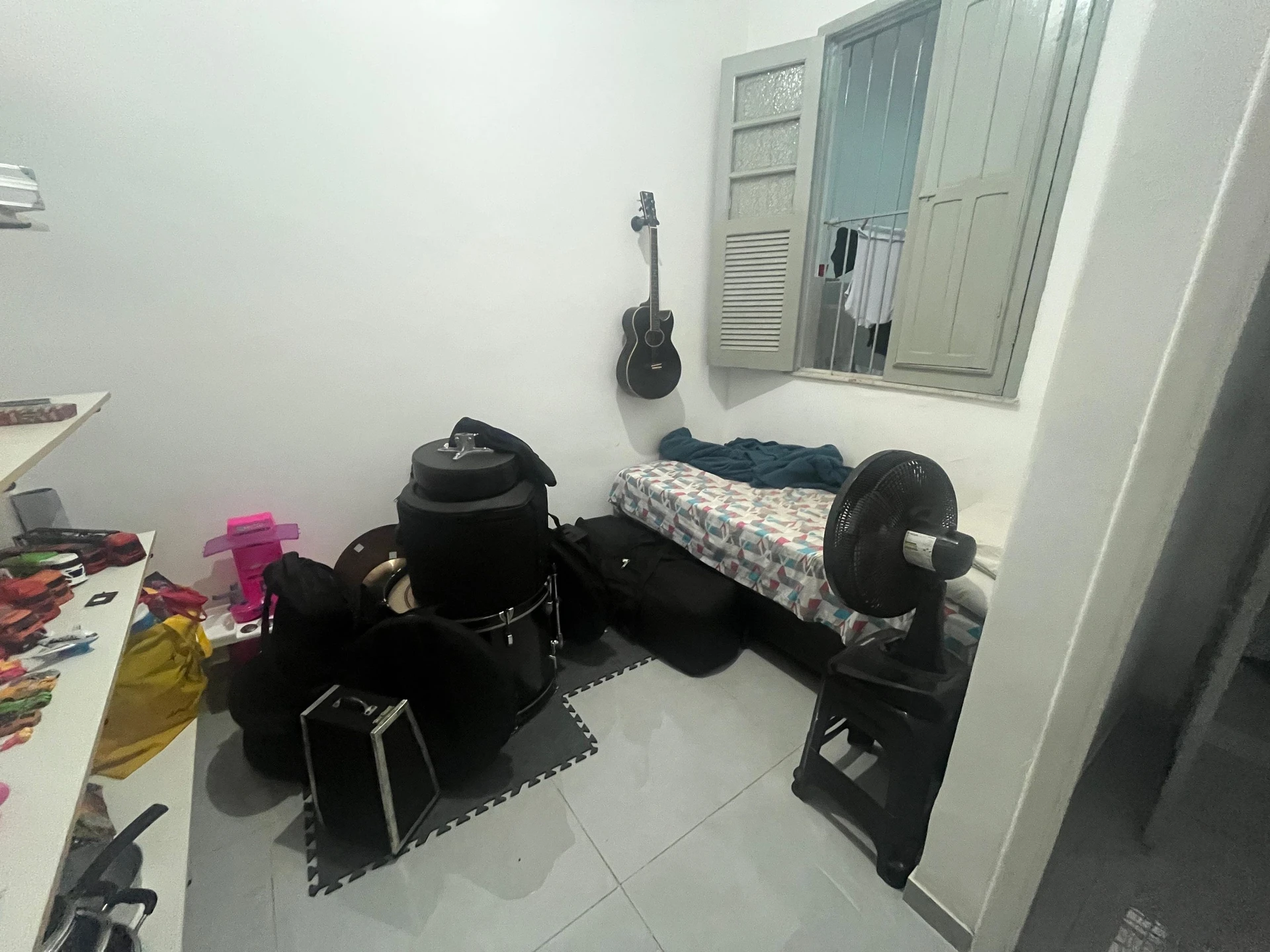 80 m² house with a walk-in closet and a home office — photo 38