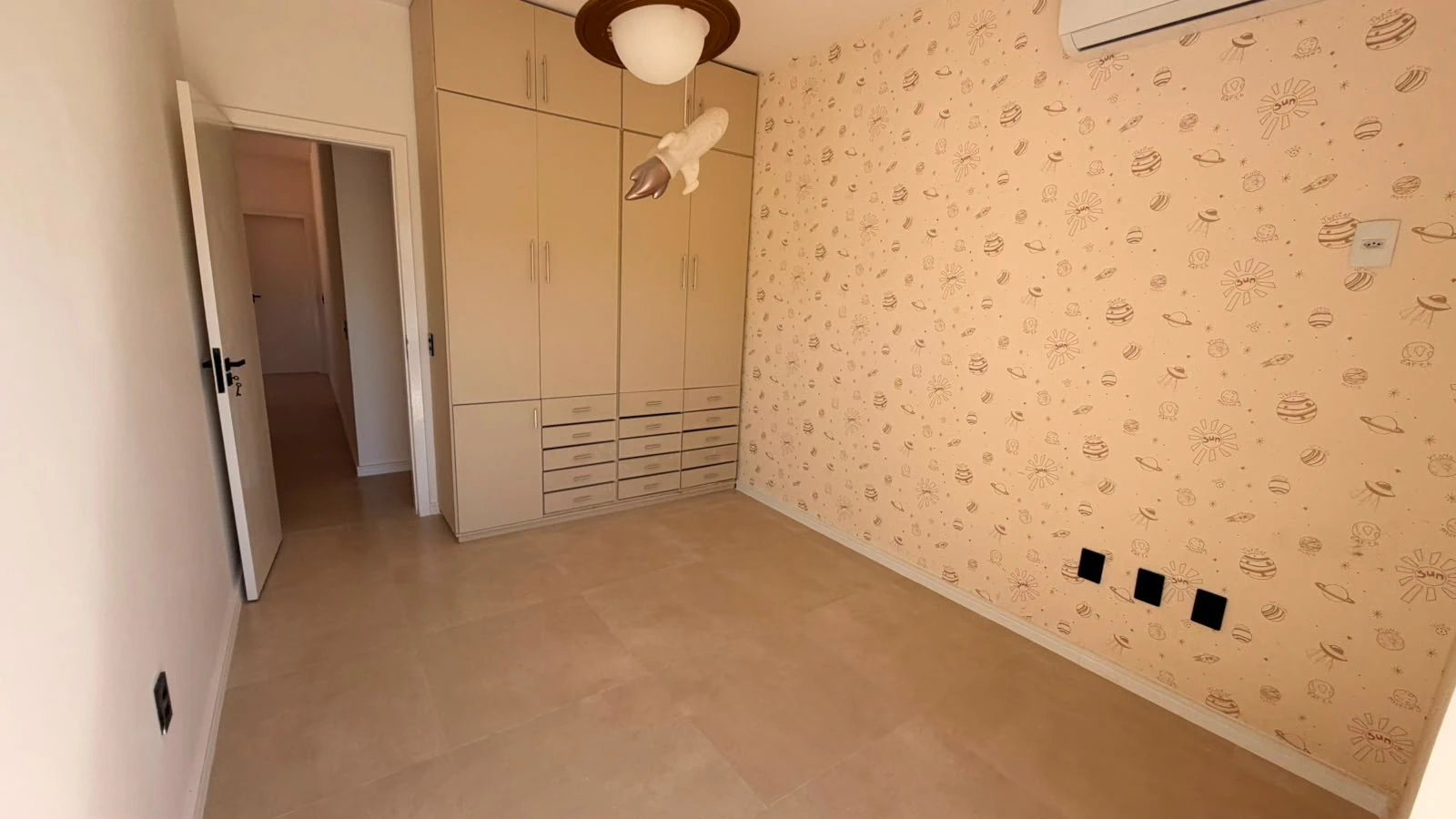 Casa de 400 m² com 4 quartos e jardim privativo — photo 15