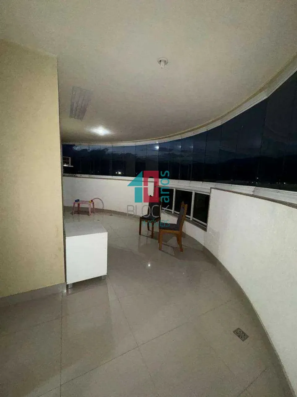Apartamento mobiliado com 4 quartos e 2 banheiros — photo 14