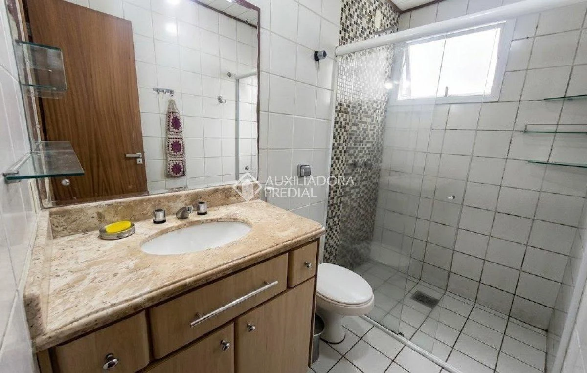 3-bedroom apartment with a washing machine — photo 3