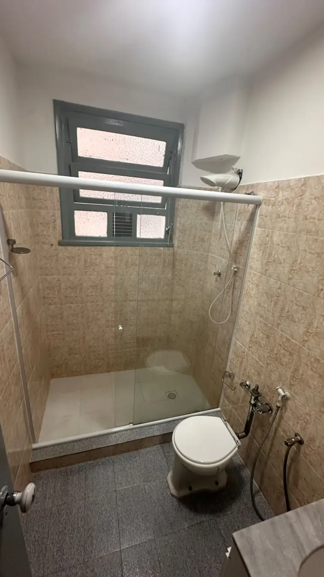 Departamento de 1 dormitorio con piso de madera o laminado — photo 24