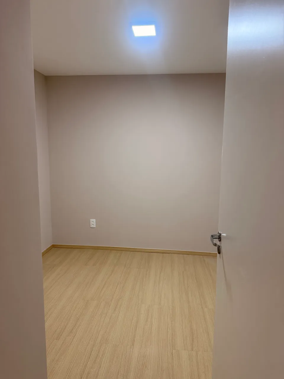 Unfurnished apartment with 2 bedrooms and 1 parking spot — photo 15