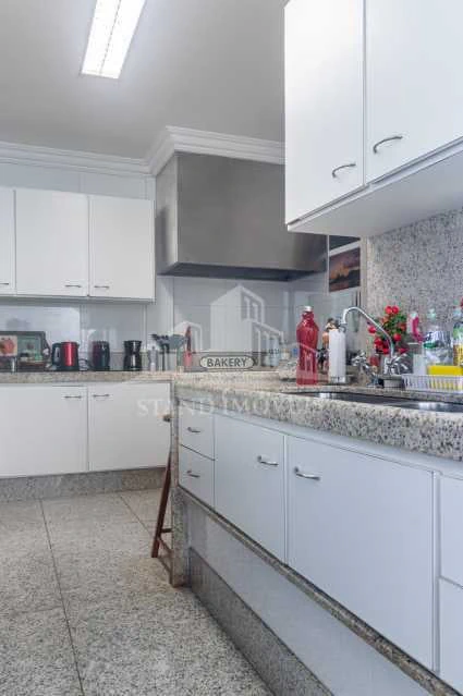 Furnished apartment, 300 m², with a water view — photo 19