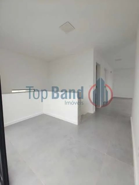 Unfurnished house with 4 bedrooms and 1 bathroom — photo 11