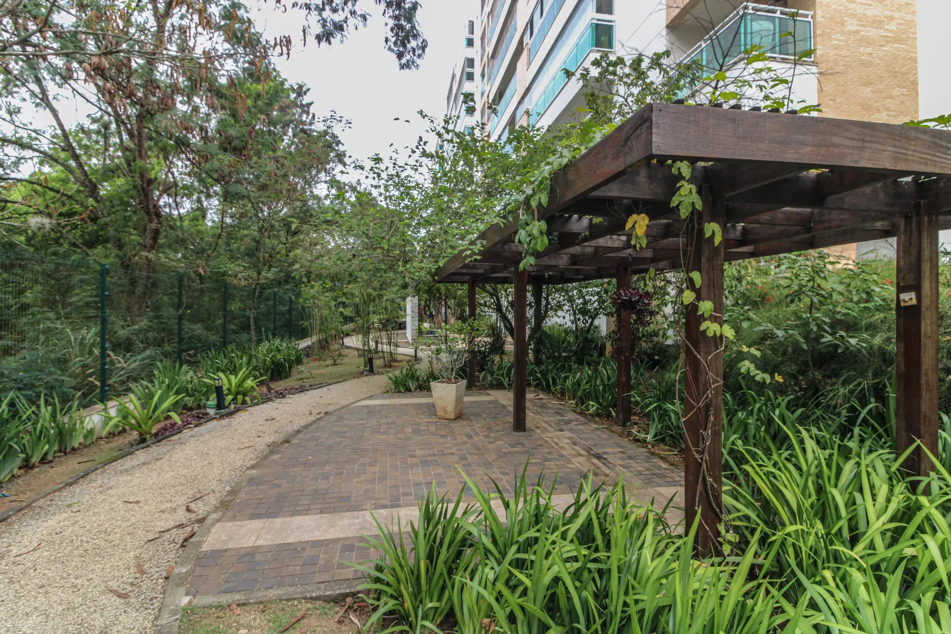 Furnished apartment, 158 m², with a water view — photo 75