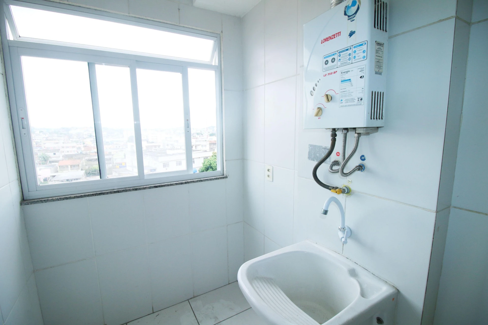 Rental apartment with 2 bedrooms and a balcony — photo 6