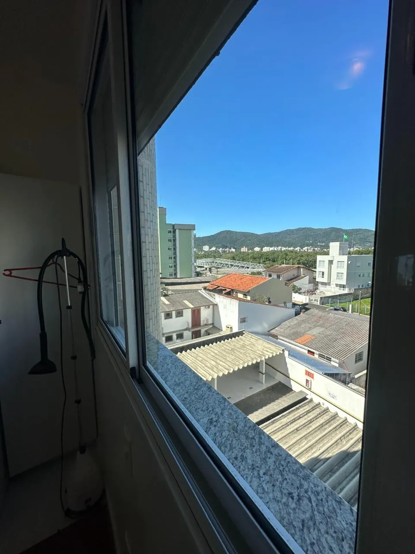 Furnished apartment, 98 m², with floor-to-ceiling windows — photo 5
