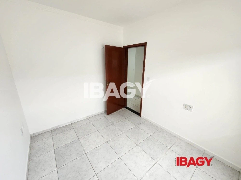 Parrilla privada y 2 dormitorios: departamento de 55 m² — photo 6