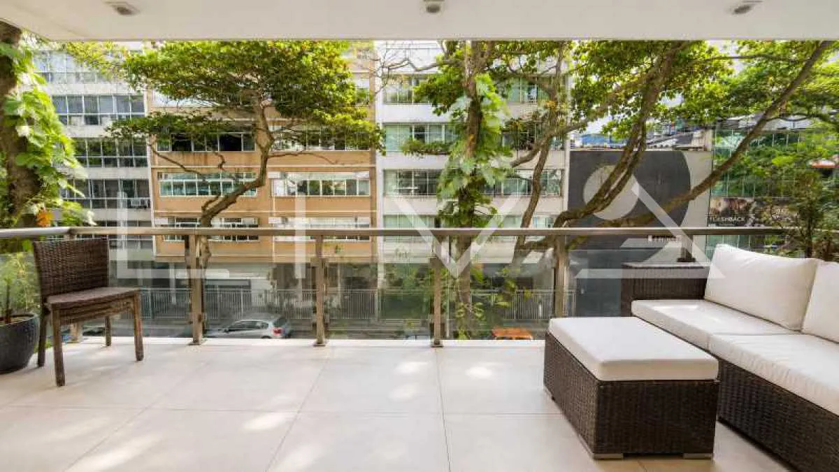 Water view in a 3-bedroom apartment, 260 m² — photo 22