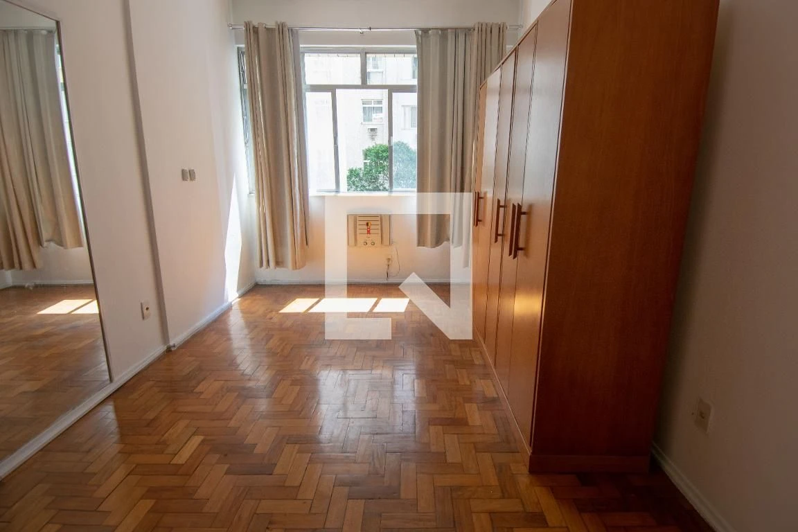 Monoambiente con piso de madera o laminado en Rio de Janeiro — photo 4