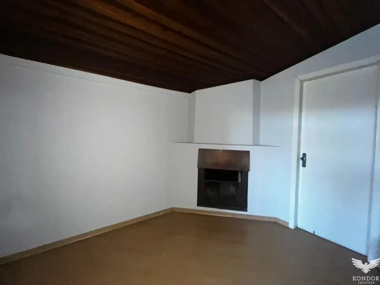 Single-level house with 220 m², 3 bedrooms and BBQ — photo 8