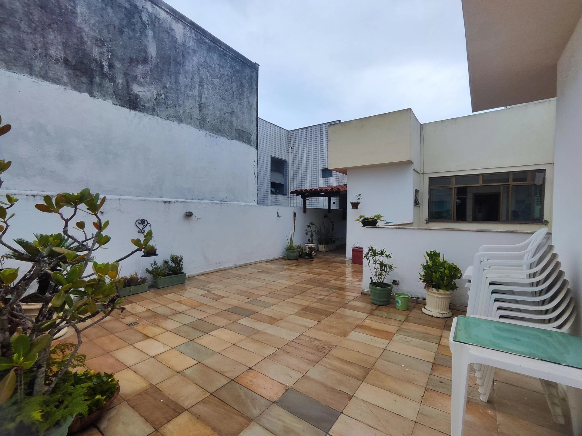 Apartamento amueblado de 5 dormitorios y jardín privado — photo 46