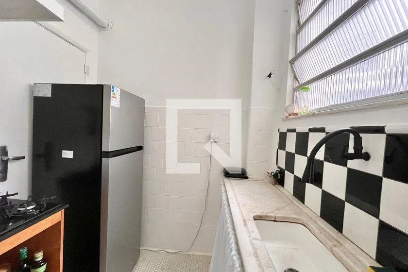 Furnished 2-bedroom apartment with a gas stove kitchen — photo 5