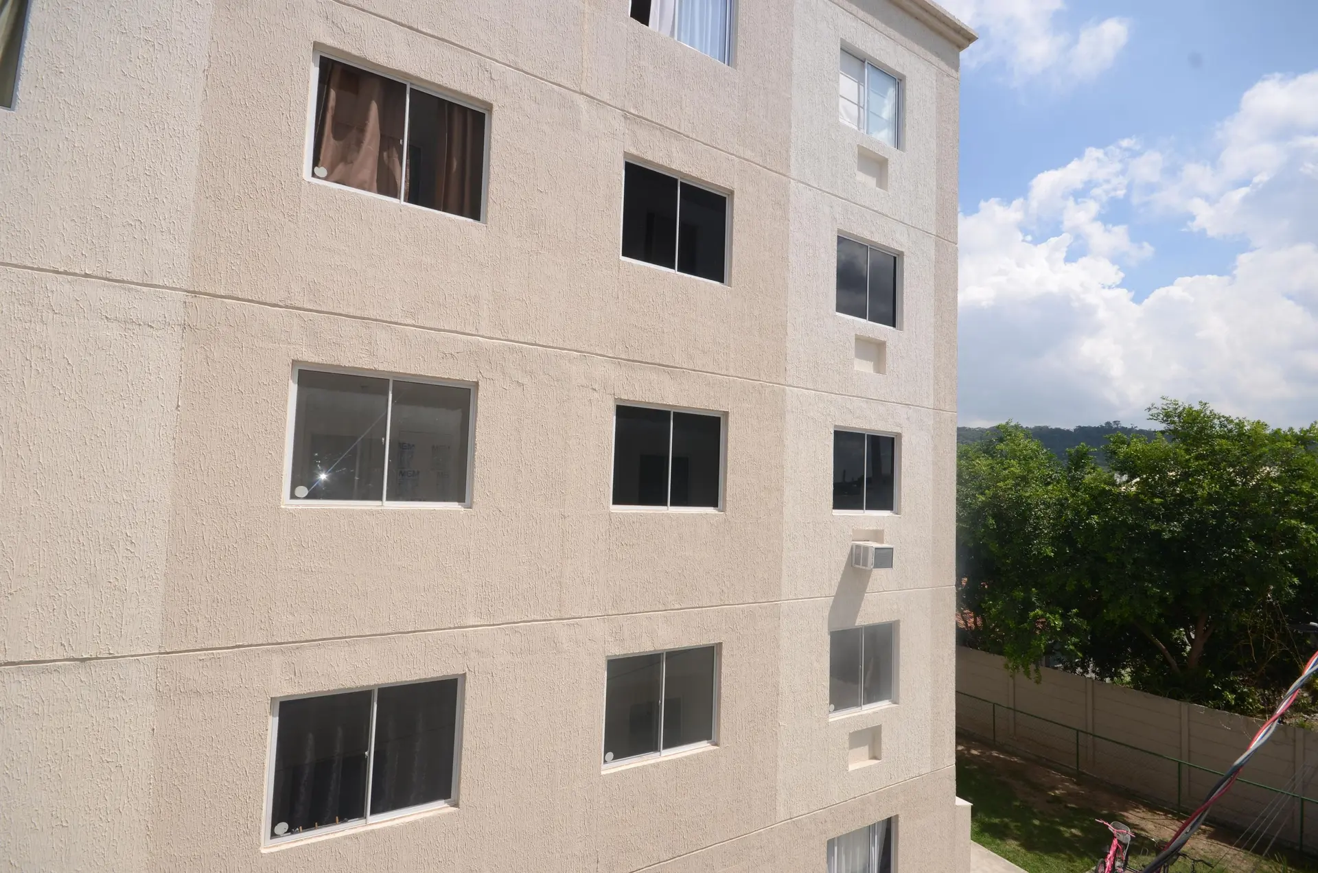 Unfurnished apartment with 2 bedrooms and 1 parking space — photo 3
