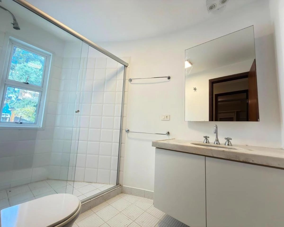Будинок з 3 спальнями та 4 паркомісцями, відкрита кухня — photo 5
