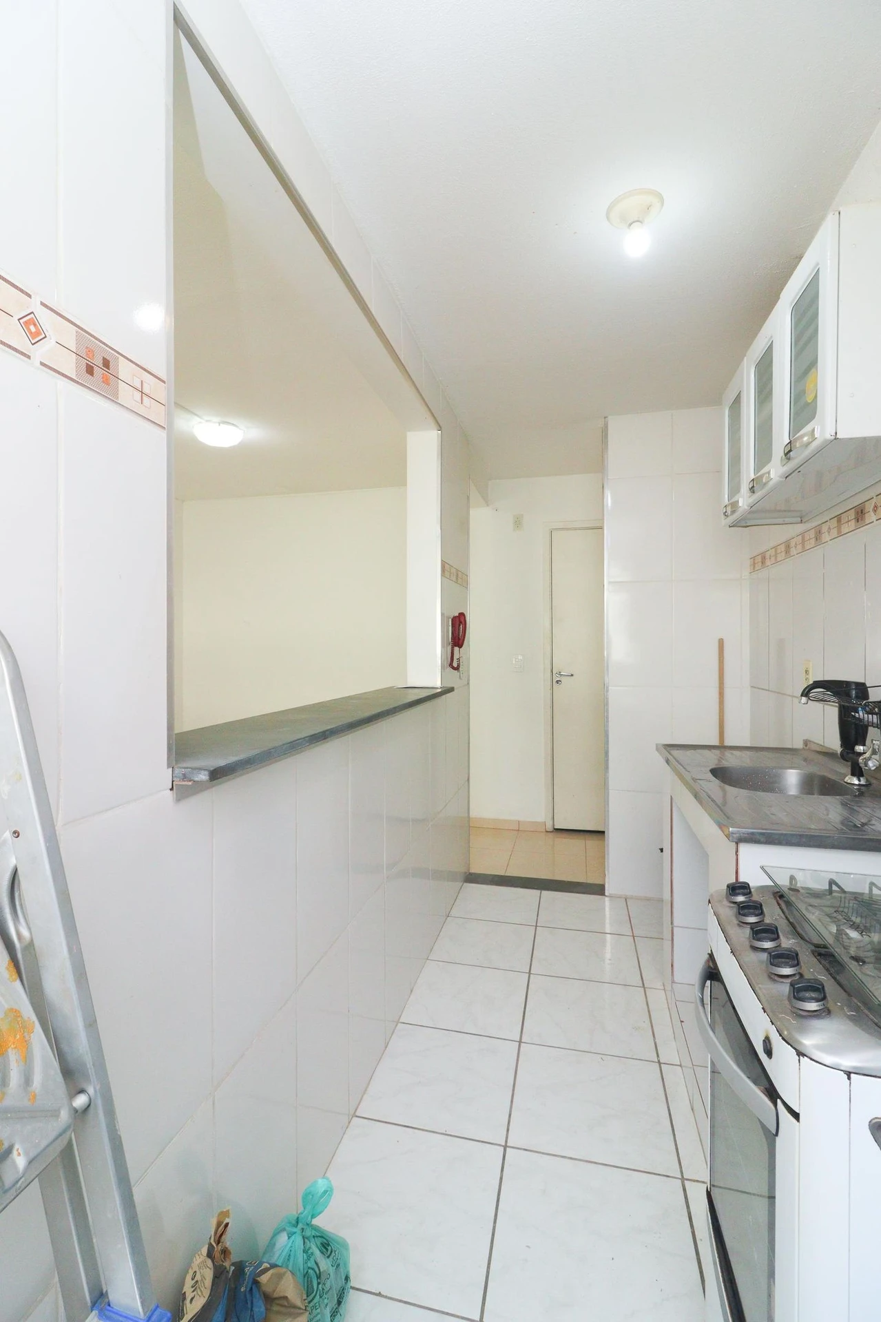 2-bedroom apartment in a building with a gym — photo 31