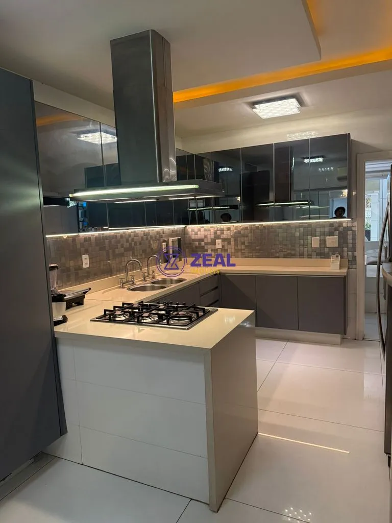 Furnished house with 4 suites and an integrated kitchen 380 m² — photo 29