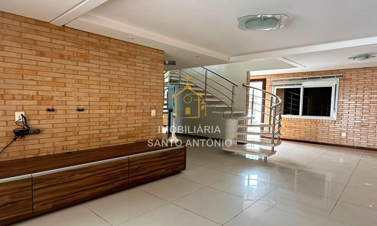 Glass-enclosed balcony in a 3-bedroom house, 300 m² — photo 8