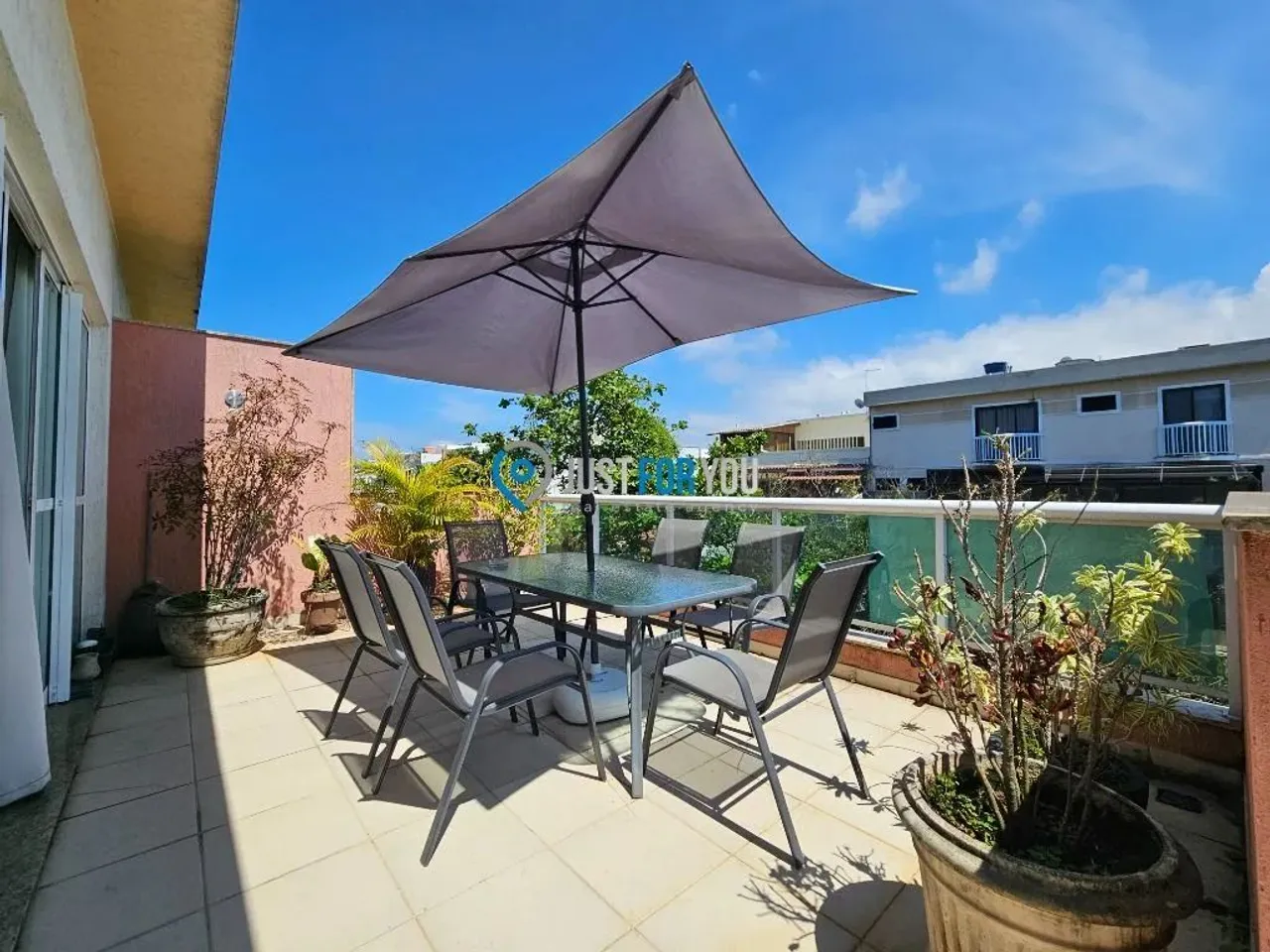 Furnished 2-bedroom apartment with 155 m² — photo 15