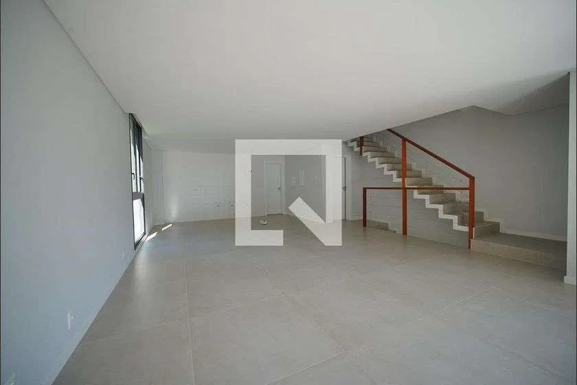 House for rent with 3 en-suite bedrooms and 4 baths