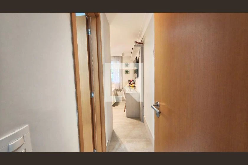 Furnished apartment, 160 m², with a glass-enclosed balcony — photo 36