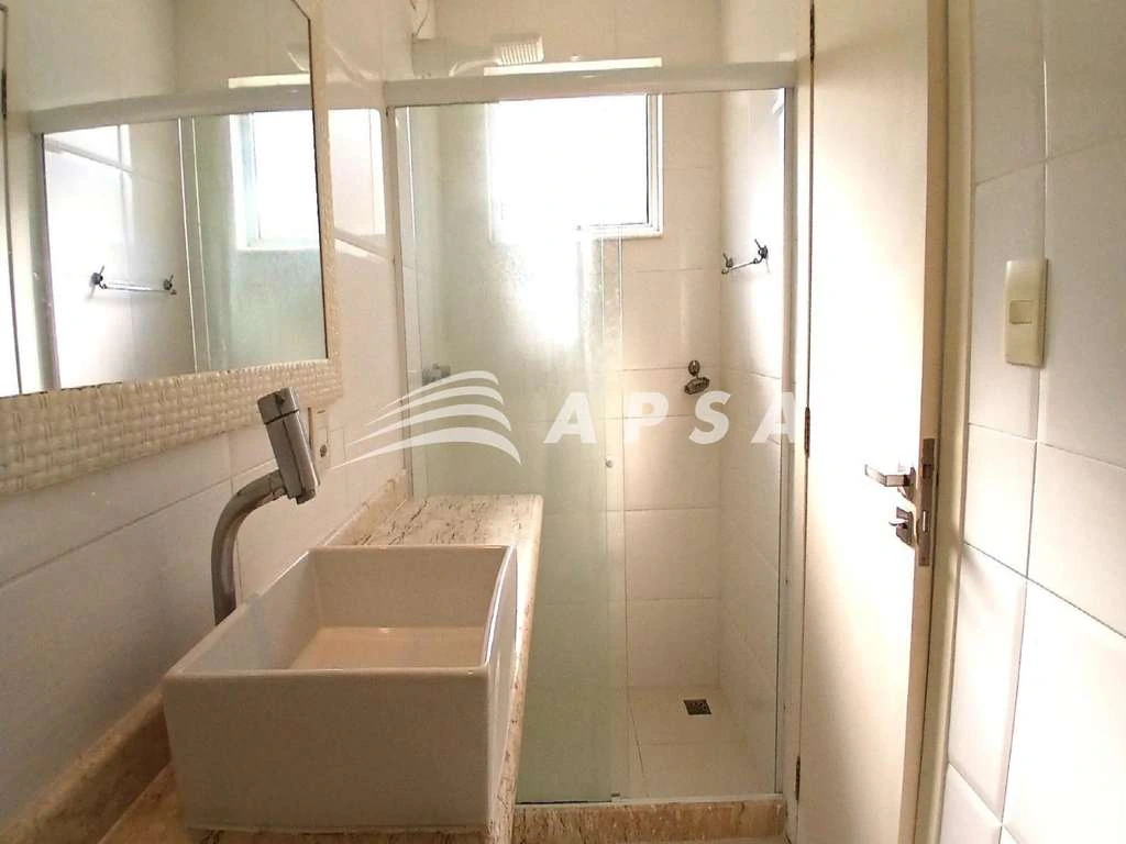 300 m² house with 4 en-suite bedrooms and private BBQ — photo 10