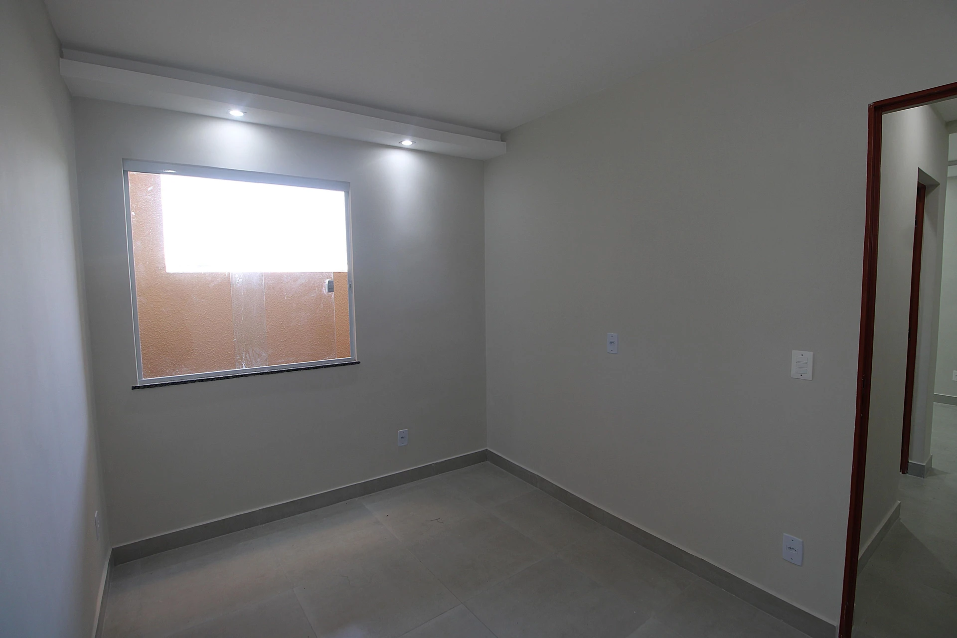 Apartamento sem mobília com 2 quartos, 1 banheiro e varanda — photo 26