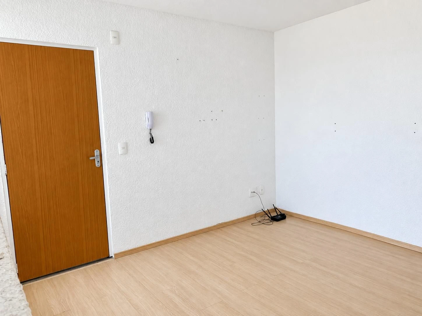 2-bedroom apartment with a mountain view — photo 12