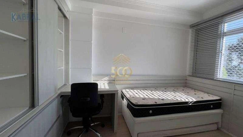 Furnished 3-bedroom apartment with enclosed balcony — photo 16