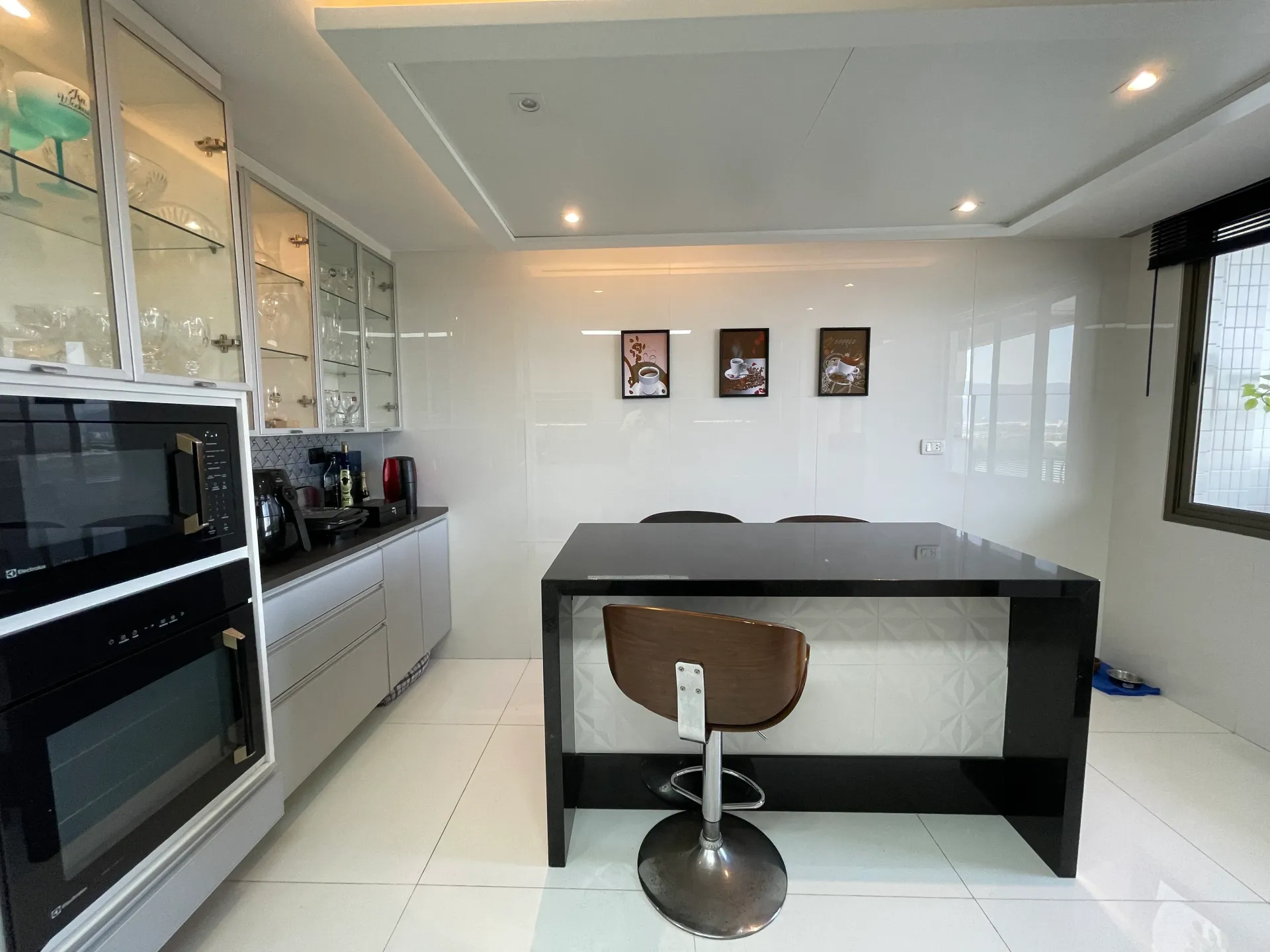 Apartamento de 4 dormitorios con balcón acristalado y 267 m² — photo 34