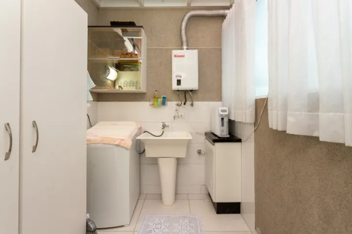 Furnished 3-bedroom apartment with 248 m² and parking — photo 4