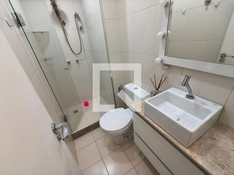 3-bedroom apartment with a glass-enclosed balcony — photo 46