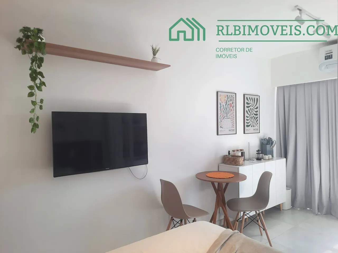 1-bedroom apartment with air conditioning and microwave — photo 9