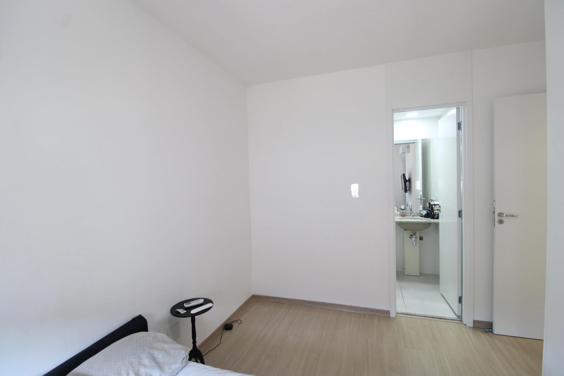 Apartamento mobiliado com 2 quartos e varanda — photo 17