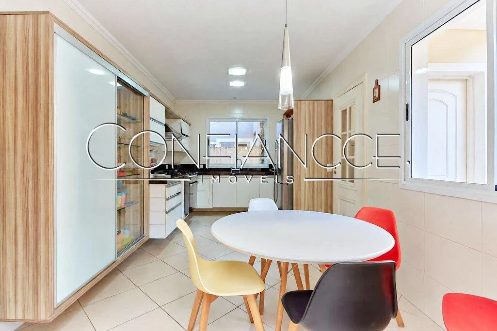 Casa mobiliada, 266 m², com banheira — photo 3