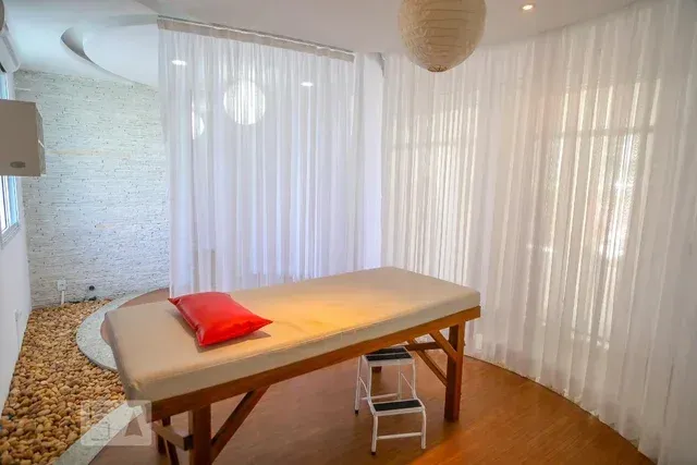 4-bedroom apartment with 3 en-suite baths and 206 m² — photo 4