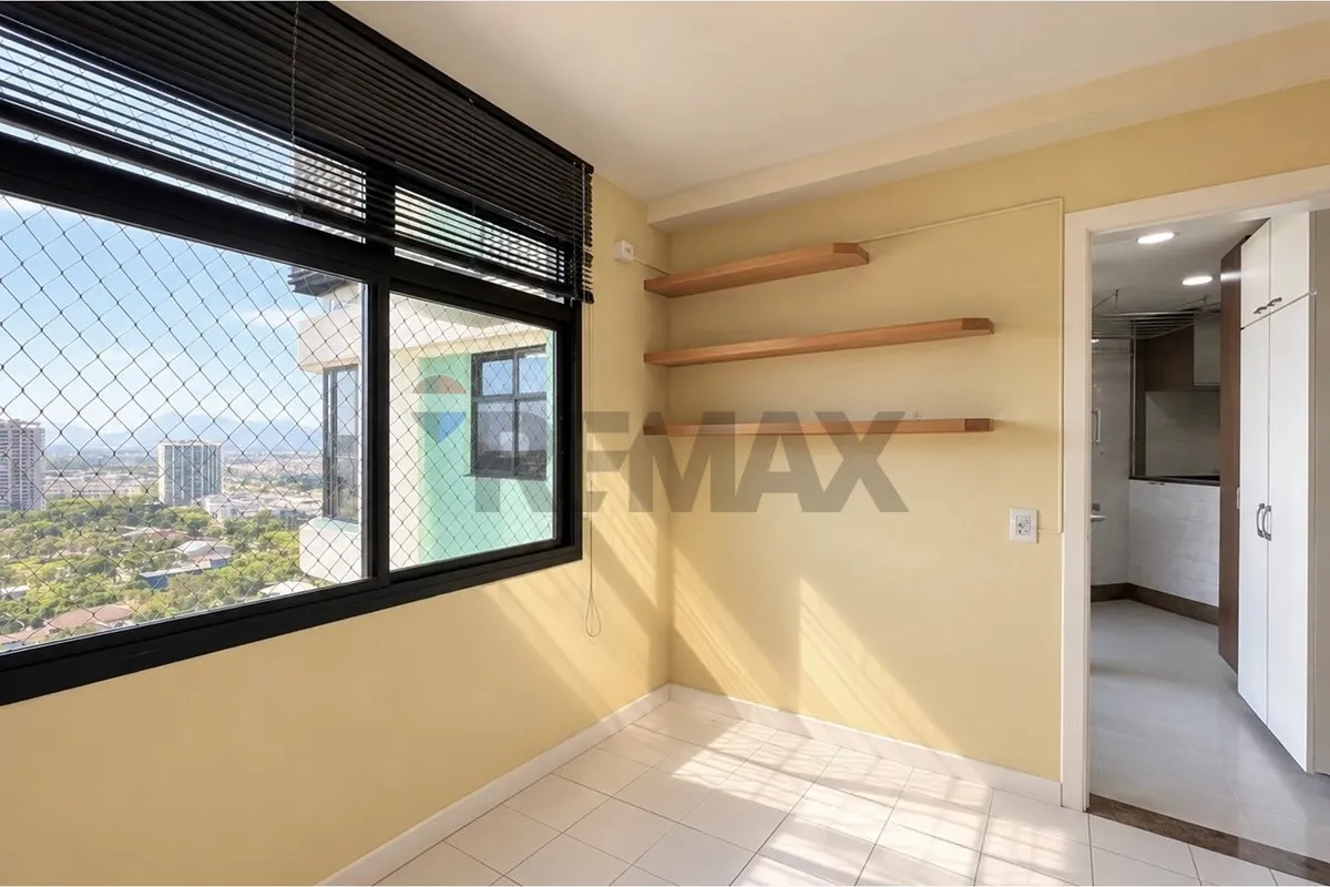 Duplex penthouse with 3 en-suite bedrooms and 200 m² — photo 28