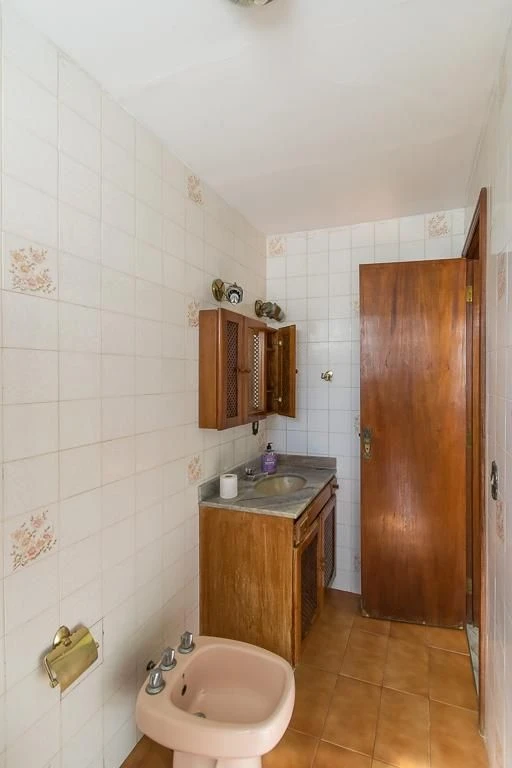 Casa sem mobília com 4 quartos e varanda — photo 8