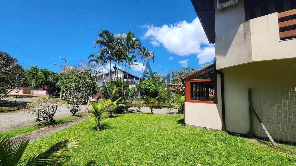 Gated condo house with 4 bedrooms and private garden — photo 4