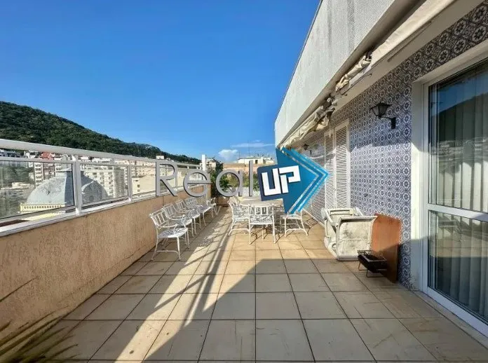 Apartamento com varanda de vidro e 4 quartos — photo 3