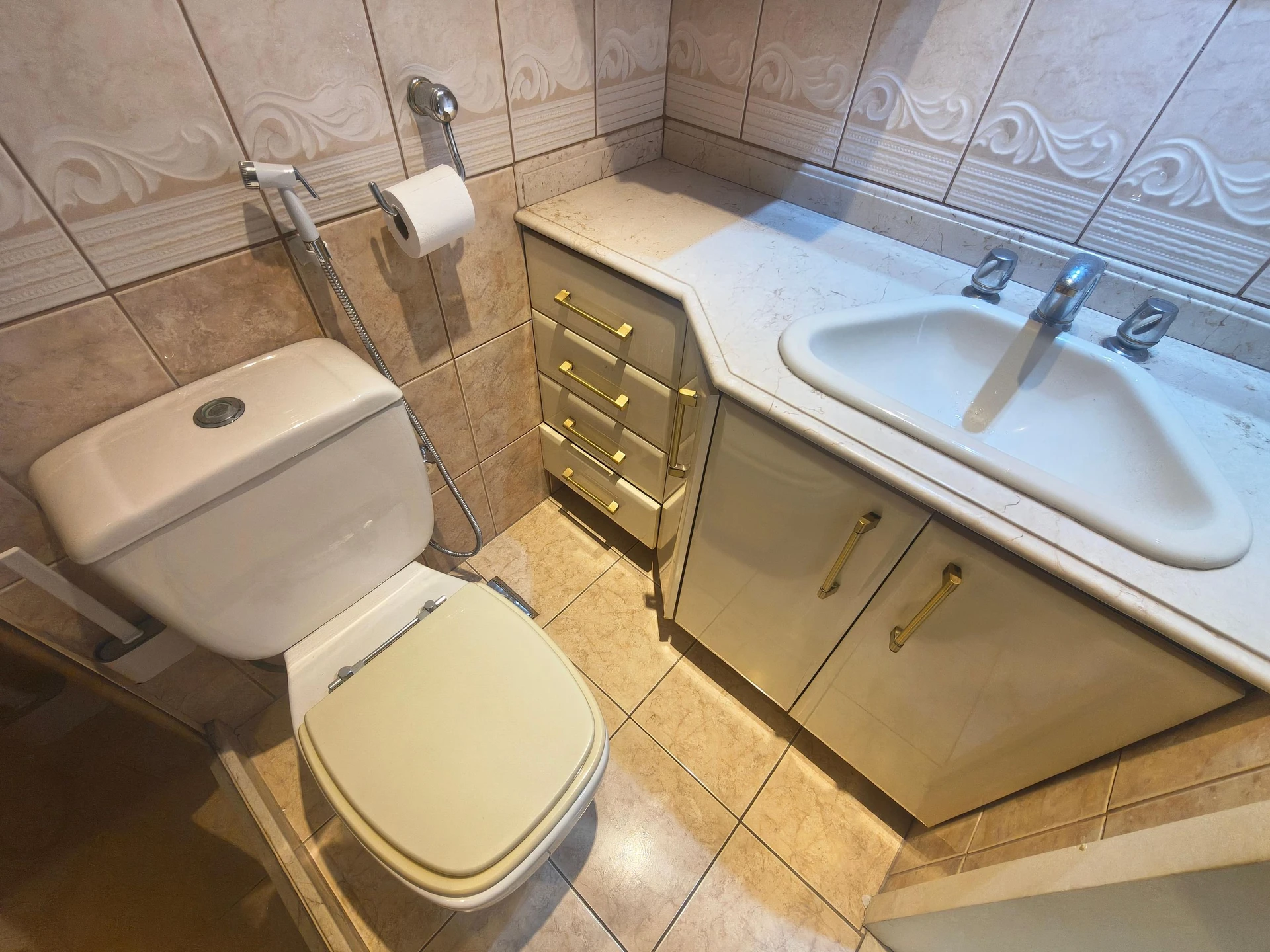 Балкон з грилем та 2 спальні: квартира 129 м² — photo 3