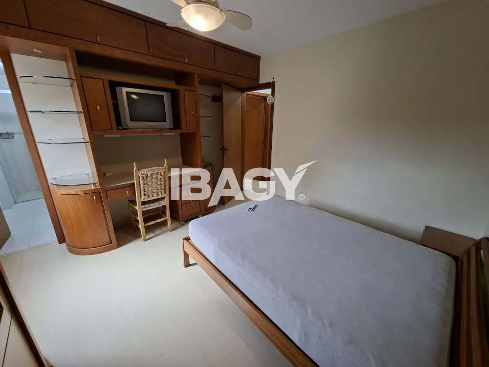 Apartamento amueblado con 3 dormitorios, 117 m² y 2 baños — photo 4