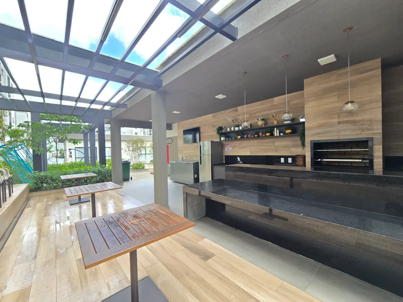Garden apartment with 2 bedrooms and 1 bathroom — photo 18