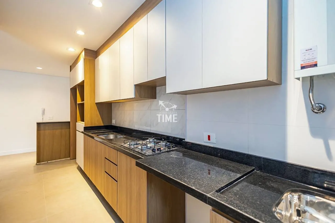 Apartamento mobiliado com 3 quartos e 2 vagas