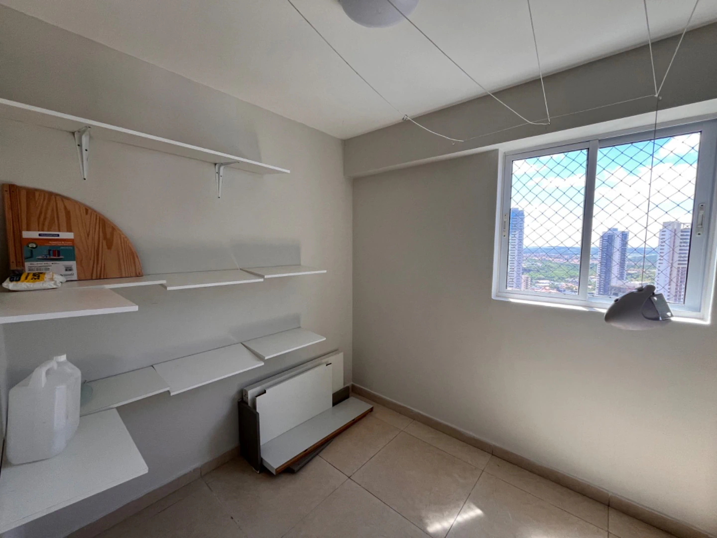 4-bedroom apartment in a building with a gym — photo 23