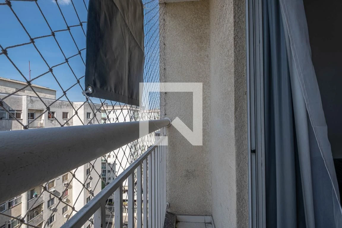 Furnished 2-bedroom apartment with a balcony — photo 19